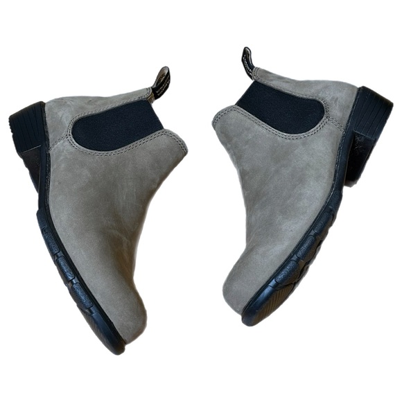 Blundstone BL 1974 Ankle Chelsea Stone Nubuck Suede Boots - Picture 3 of 10
